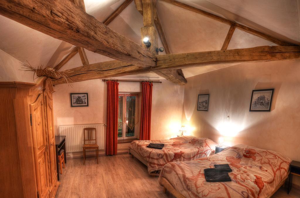 La Ferme Des 3 Suissesses Bed and Breakfast Saint-Paul  Værelse billede