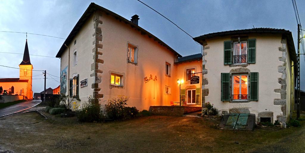 La Ferme Des 3 Suissesses Bed and Breakfast Saint-Paul  Eksteriør billede