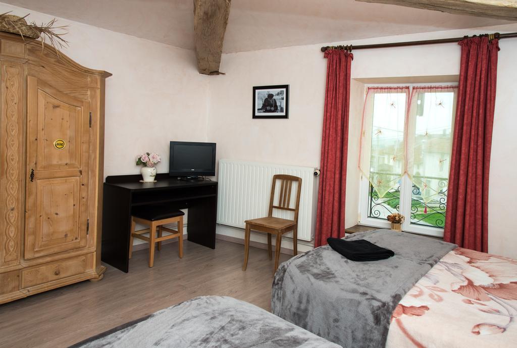 La Ferme Des 3 Suissesses Bed and Breakfast Saint-Paul  Eksteriør billede