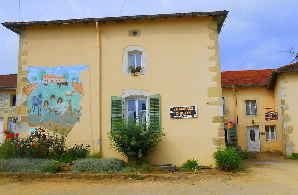 La Ferme Des 3 Suissesses Bed and Breakfast Saint-Paul  Eksteriør billede