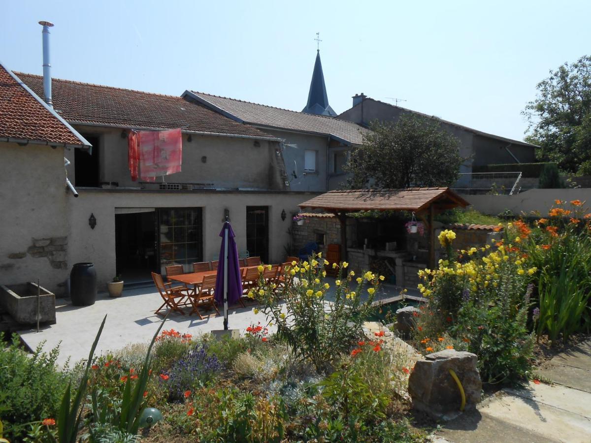 La Ferme Des 3 Suissesses Bed and Breakfast Saint-Paul  Eksteriør billede